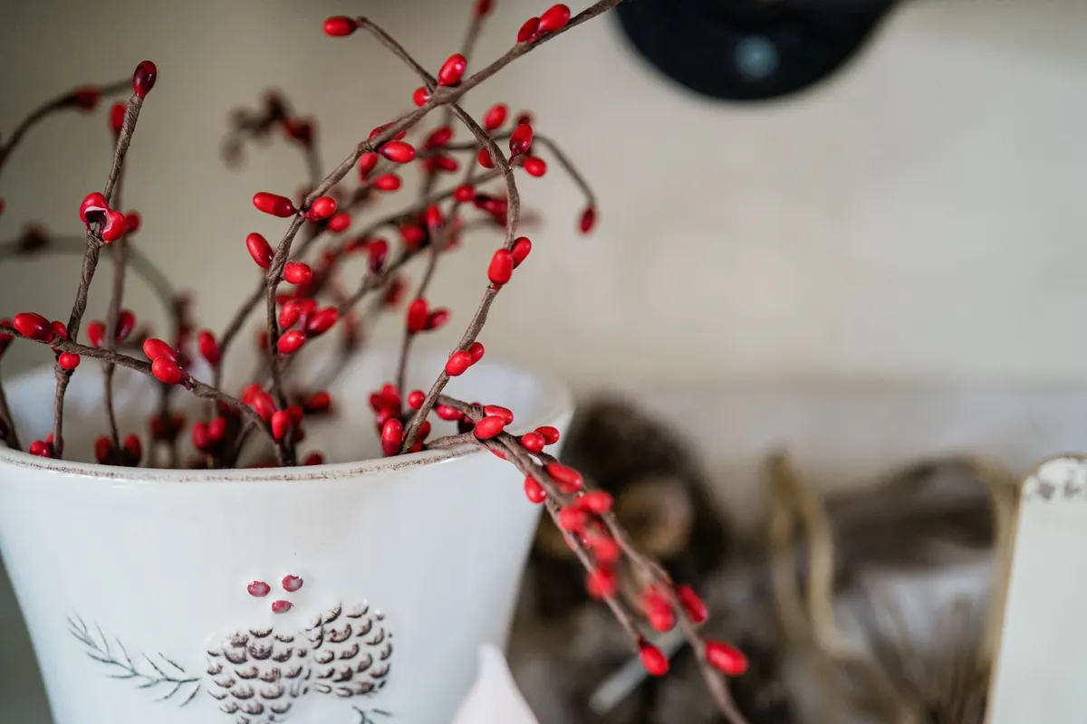 Winter Botanicals: Building a Seasonal Motif Collection for Christmas